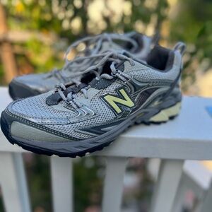 New Balance Gray Athletic Trail Running Shoes Women's Color Gray Sz 6